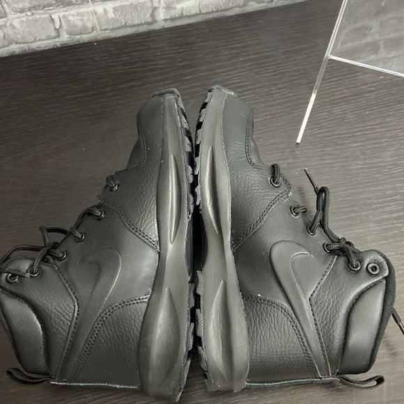 Nike - Picture 10 of 10